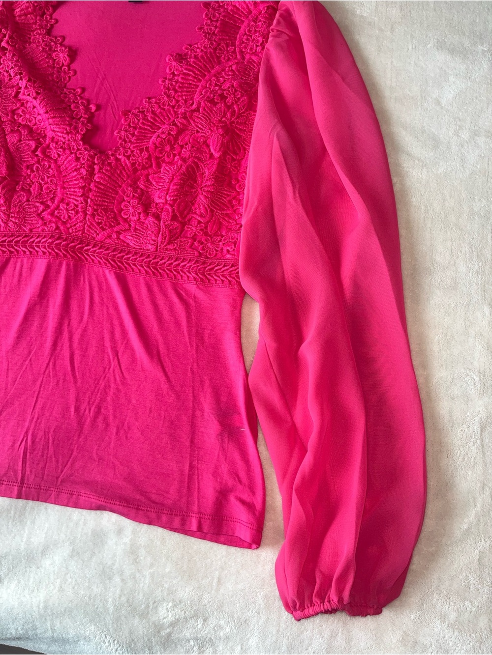 Boston Proper Hot Pink Scallop Lace V-Neck Long Sleeve Blouse Small - Picture 7 of 14
